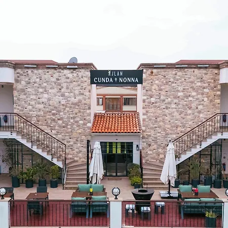 Cunda Nonna Hotel *